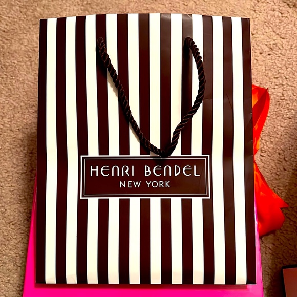 HENRI BENDEL PAPER SHOPPING BAG - Picture 1 of 3